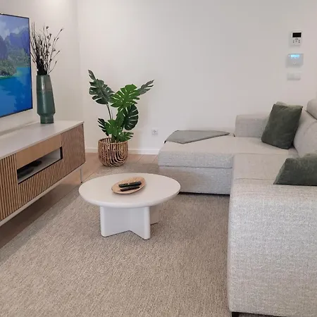 Delmar Waterfront Dl *